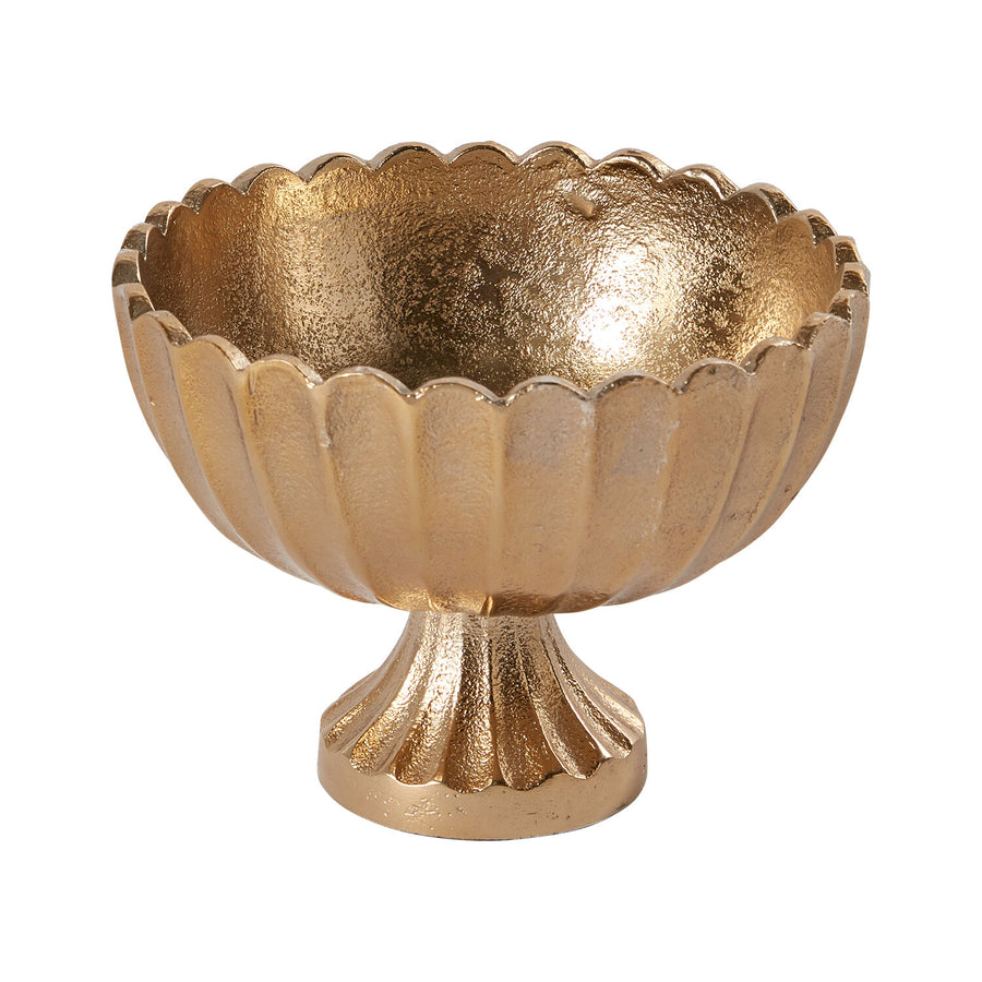 Elegant Gold Scallop Compote Rentals | Floral Fixx Weddings | Winnipeg