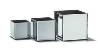 Smooth Mirror Cubes for Elegant Event Decor | Floral Fixx Weddings | Winnipeg